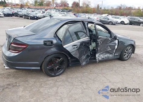 2010 Mercedes-Benz C 300 Luxury 4Matic/Sport 4Matic из США, поврежденный, VIN WDDGF8BB5AF471348